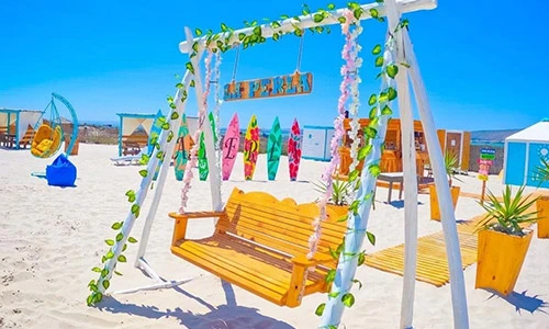 La Perla Coucou Beach